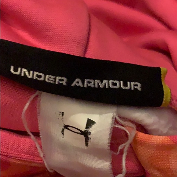 Hoddie - Picture 3 of 3